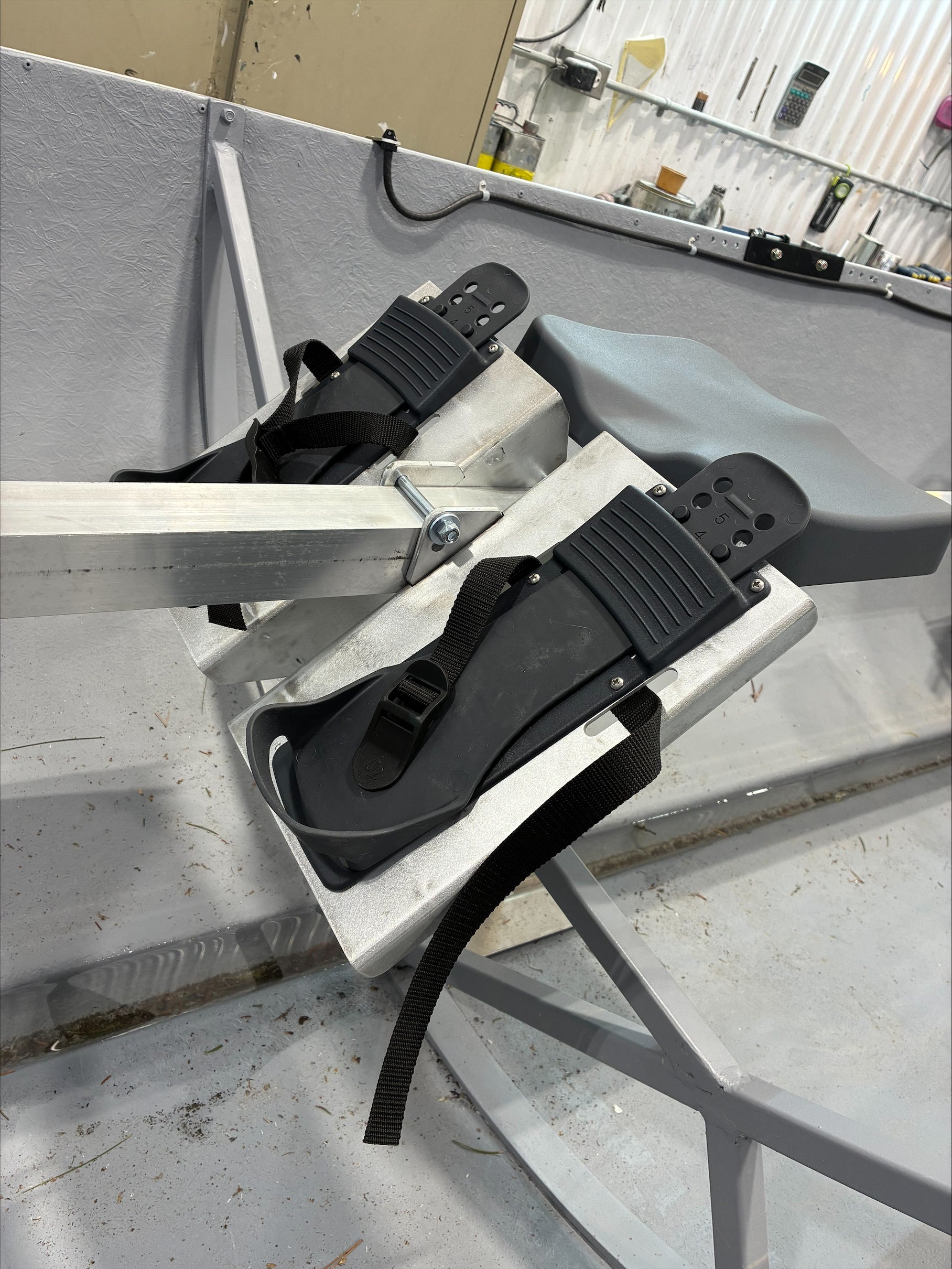 🚀 SUPPORT DE PIED EN ALUMINIUM ROBUSTE (100)